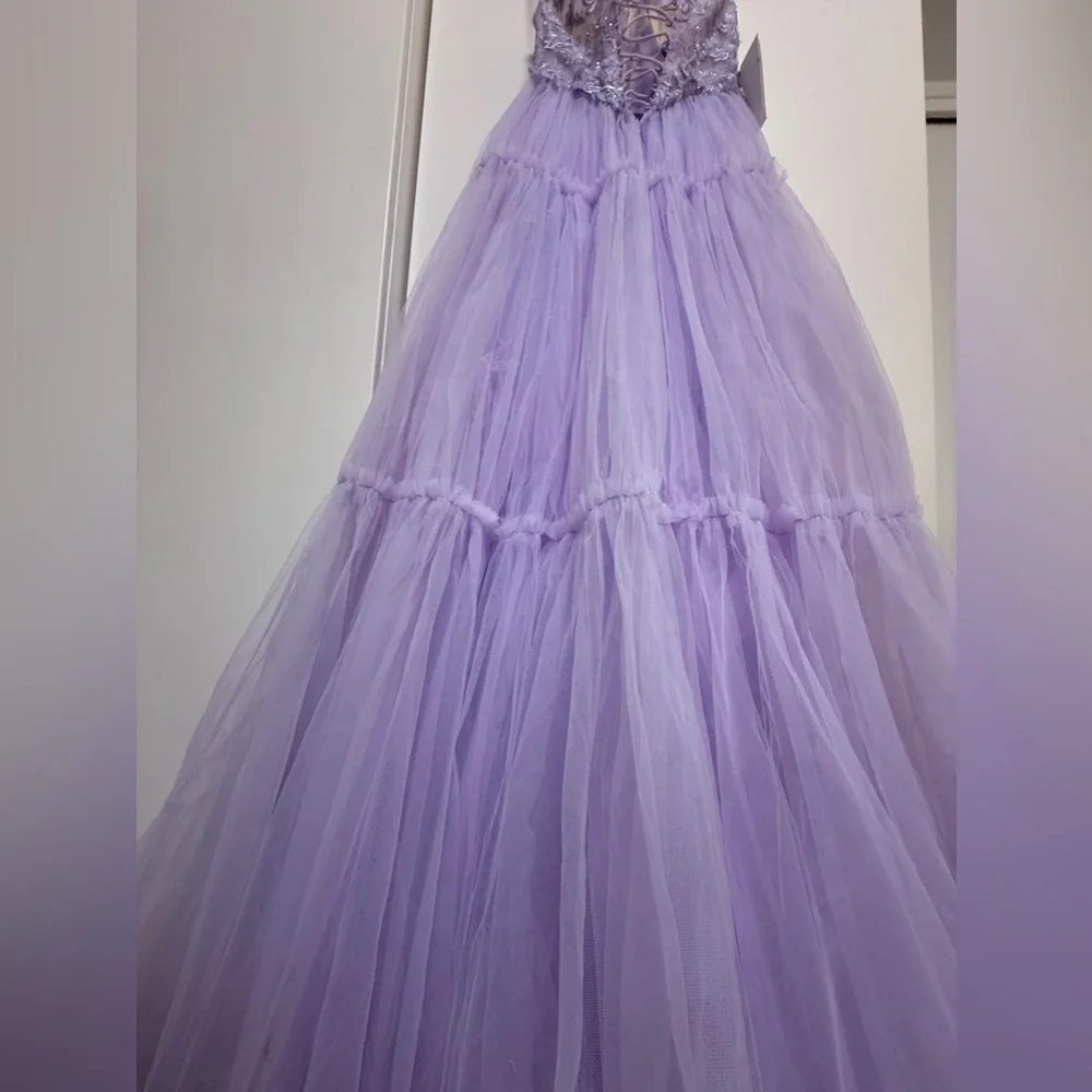 NWT | Mac Duggal Lilac Elegant Lavender Lace Dress Size 4 - Picture 8 of 8